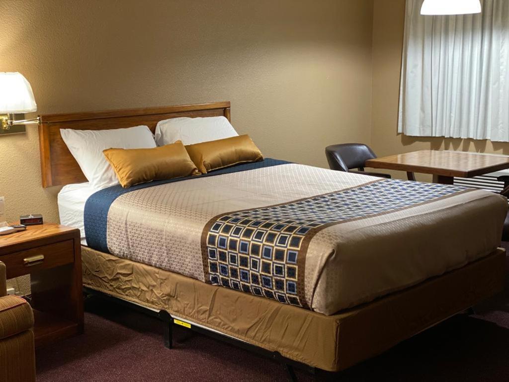 Royal Inn Lovelock Bagian luar foto