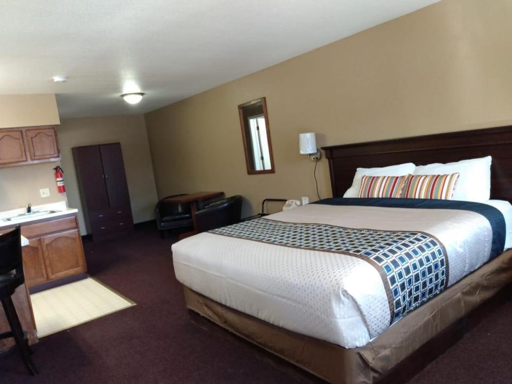 Royal Inn Lovelock Bagian luar foto